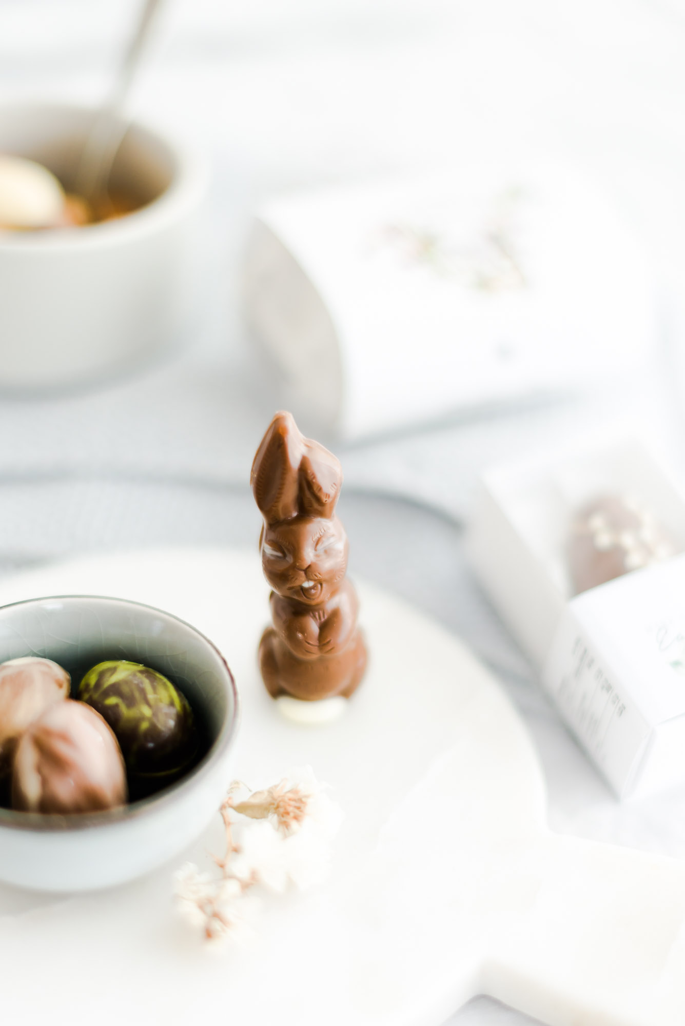 Schokoladenosterhase mit Haselnuss Nougat Füllung