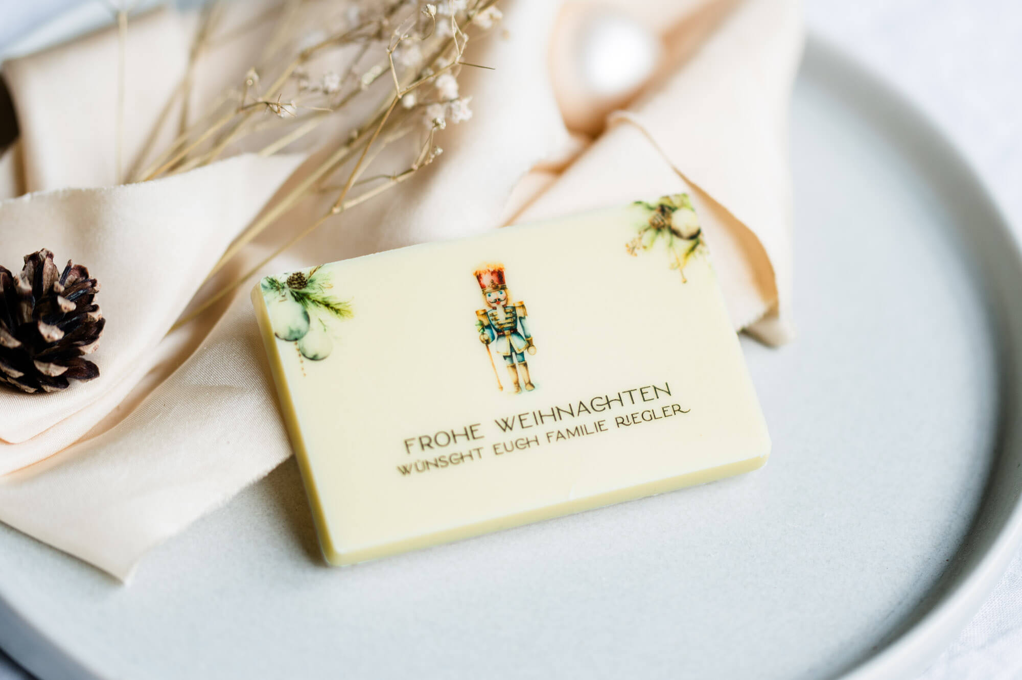 Grußkarte aus Schokolade, personalisiert <br> Frohe Weihnachten, 25g – Bild 4